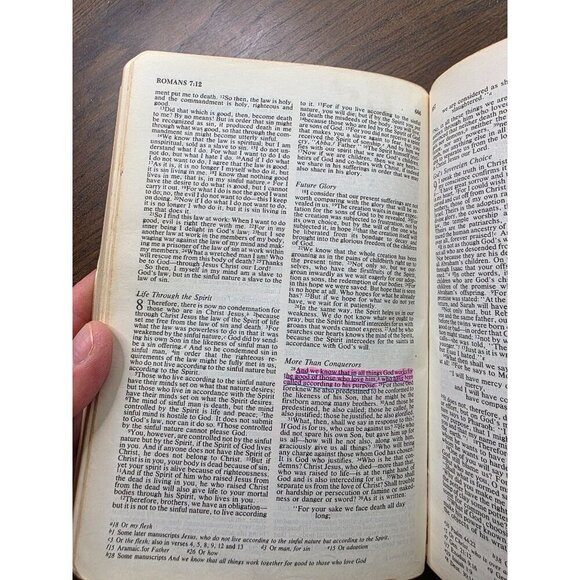 Vintage NIV Holy Bible With Brown Leather Cover & Highlighted Verses - Picture 6 of 12